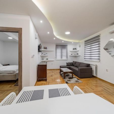 Port 1 Apartment Belgrade Exterior photo