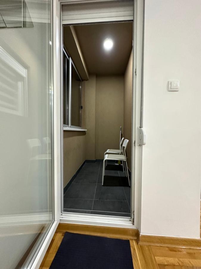 Port 1 Apartment Belgrade Exterior photo