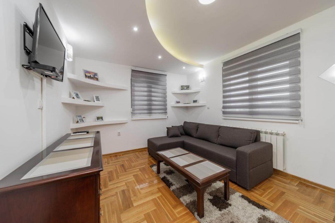 Port 1 Apartment Belgrade Exterior photo