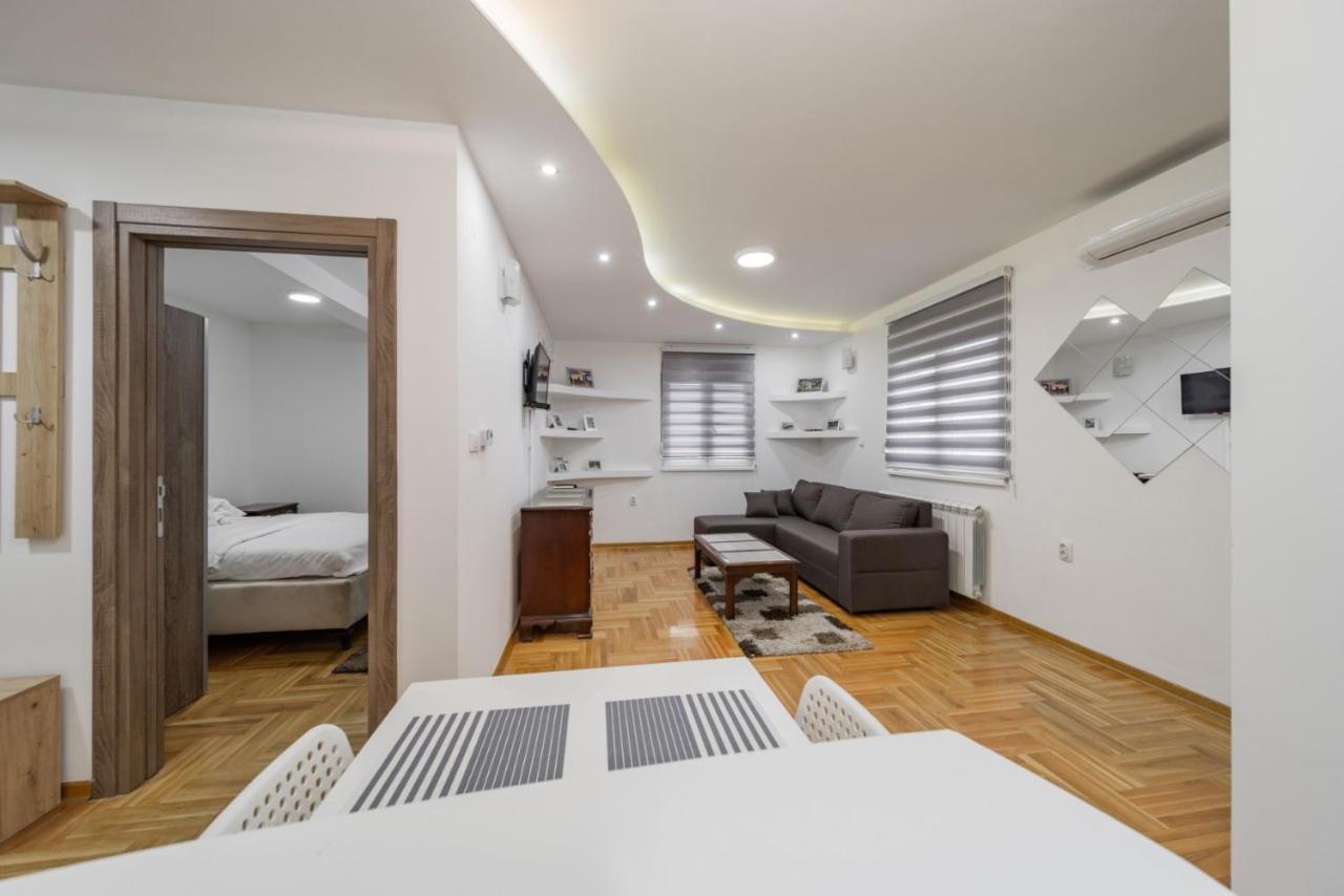 Port 1 Apartment Belgrade Exterior photo