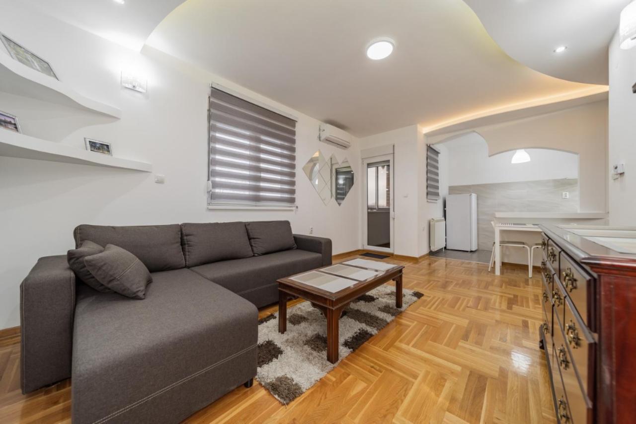 Port 1 Apartment Belgrade Exterior photo